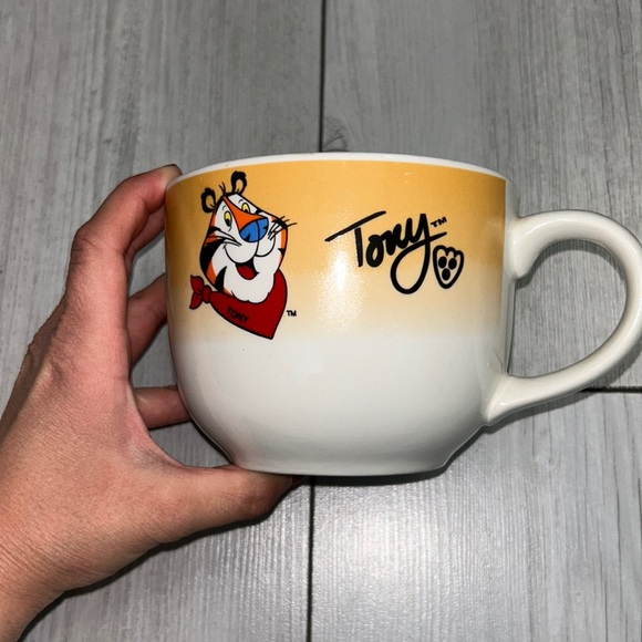 Kellogg’s Frosted Flakes Tony the Tiger cereal mug - Picture 3 of 12